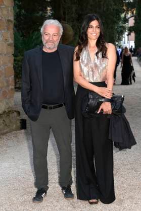 Giovanni Veronesi mit Partnerin Valeria Solarino bei der 64. Verleihung der Globi d Oro 2024 in der Accademia Tedesca di Roma Villa Massimo. Rom, 03.07.2024