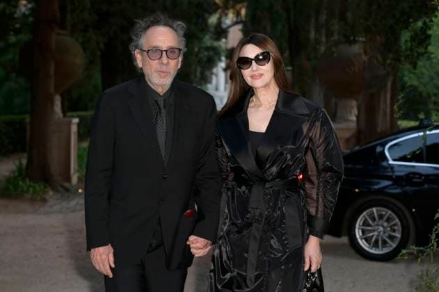 Tim Burton mit Partnerin Monica Bellucci bei der 64. Verleihung der Globi d Oro 2024 in der Accademia Tedesca di Roma Villa Massimo. Rom, 03.07.2024