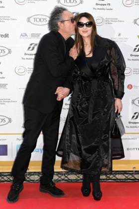 Tim Burton mit Partnerin Monica Bellucci bei der 64. Verleihung der Globi d Oro 2024 in der Accademia Tedesca di Roma Villa Massimo. Rom, 03.07.2024