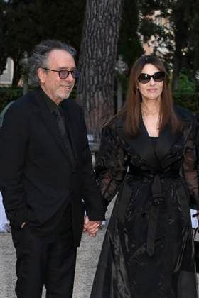 Tim Burton mit Partnerin Monica Bellucci bei der 64. Verleihung der Globi d Oro 2024 in der Accademia Tedesca di Roma Villa Massimo. Rom, 03.07.2024