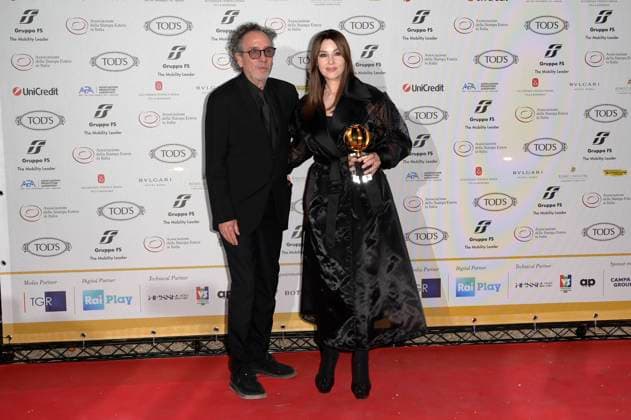 Tim Burton mit Partnerin Monica Bellucci bei der 64. Verleihung der Globi d Oro 2024 in der Accademia Tedesca di Roma Villa Massimo. Rom, 03.07.2024