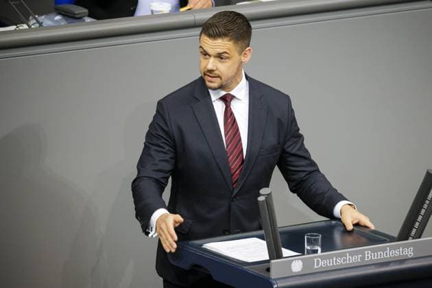 Hannes Gnauck, MdB, AfD, spricht im Plenum des Bundestages. Berlin, 04.07.2024. Berlin Deutschland *** Hannes Gnauck, Member of the Bundestag, AfD, speaks in the plenary of the Bundestag Berlin, 04 07 2024 Berlin Germany Copyright: xThomasxImoxphotothek.dex