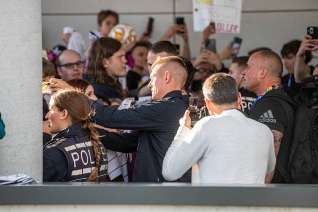 Ankunft der deutschen Fußballnationalmannschaft am Mövenpick Hotel am stuttgarter Flughafen. Copyright: xSimonxAdomatx