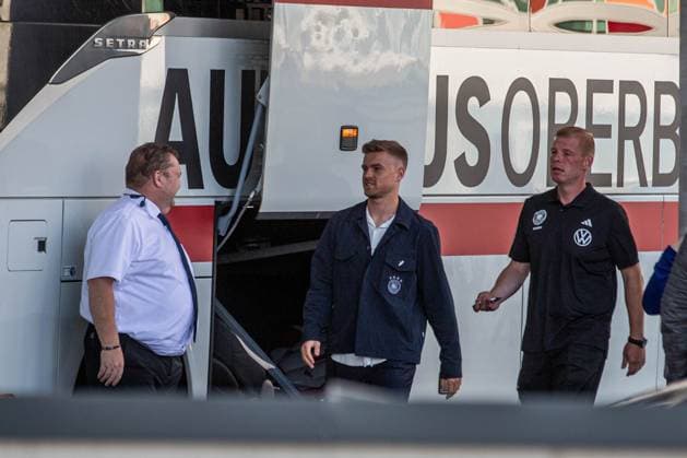 Ankunft der deutschen Fußballnationalmannschaft am Mövenpick Hotel am stuttgarter Flughafen. Copyright: xSimonxAdomatx