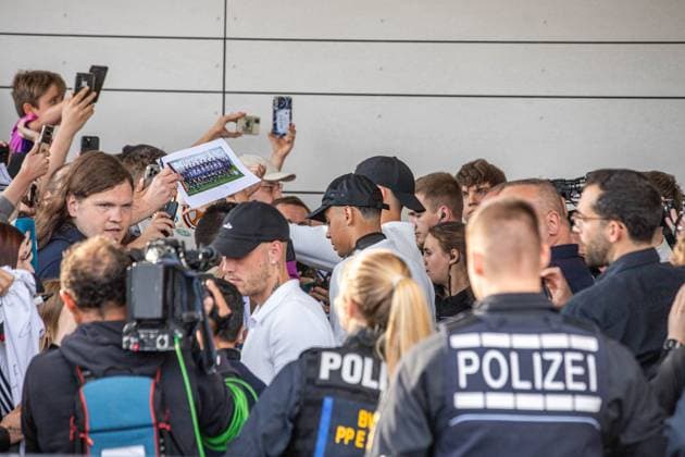 Ankunft der deutschen Fußballnationalmannschaft am Mövenpick Hotel am stuttgarter Flughafen. Copyright: xSimonxAdomatx