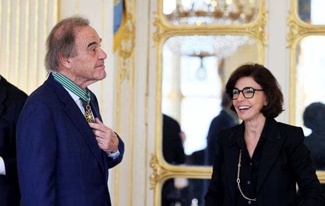 Bilder des Jahres 2024, Entertainment 07 Juli Entertainment Themen der Woche KW27 Entertainment Bilder des Tages Frankreich, Oliver Stone in Paris zum Kommandeur des Ordens der Künste und Literatur ernannt Semi Exclusive Oliver Stone was elevated to the rank of Commander of the Order of Arts and Letters by Culture Minister Rachida Dati in Paris Semi Exclusive American film director, screenwriter, documentary filmmaker, film producer and actor Oliver Stone was elevated to the rank of Commander of the Order of Arts and Letters by Culture Minister Rachida Dati in Paris, France, July 4, 2024 Dominic Jacovides Bestimage Semi Exclusive American film director, screenwriter, documentary filmmaker, film producer and actor Oliver Stone was elevated to the rank of Commander of the Order of Arts and Letters by Minister of Culture Rachida Dati in Paris, France, on July 4, 2024 Paris France  Copyright: xDOMINIQUExJACOVIDESx xBESTIMAGExDOMINIQUExJACOVIDESx xBESTIMAGEx