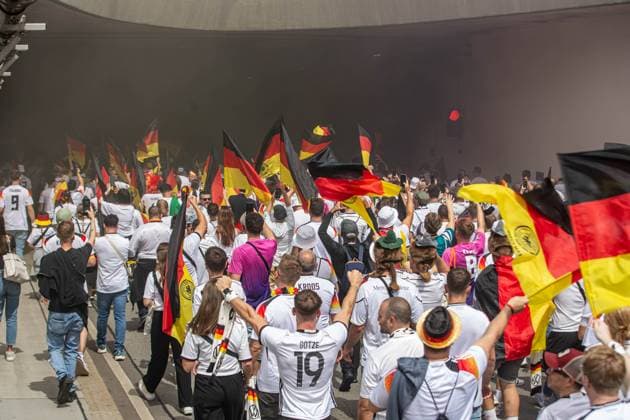 Deutscher Fanmarsch in Stuttgart zum Viertelfinale der UEFA Euro 2024 Copyright: xSimonxAdomatx