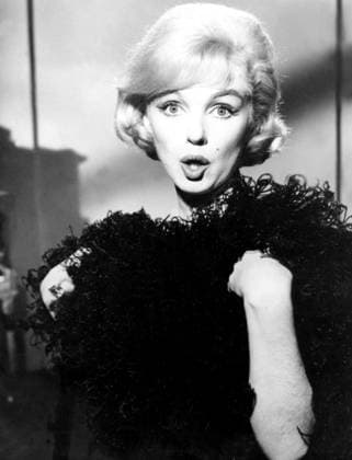 Some Like It Hot (1959) - filmstill Some Like It Hot (1959) Behind the scenes photo of Marilyn Monroe - - - EDITORIAL USE ONLY Copyright: xCAP KFSx