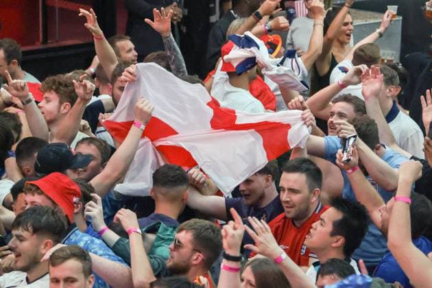 . 06 07 2024. London, United Kingdom. England Fans BoxPark Wembley. Supporters watch screening of England s knockout game against Switzerland on the big screen at BoxPark, Wembley.  xMartynxWheatleyx xi-Imagesx IIM-25357-0055
