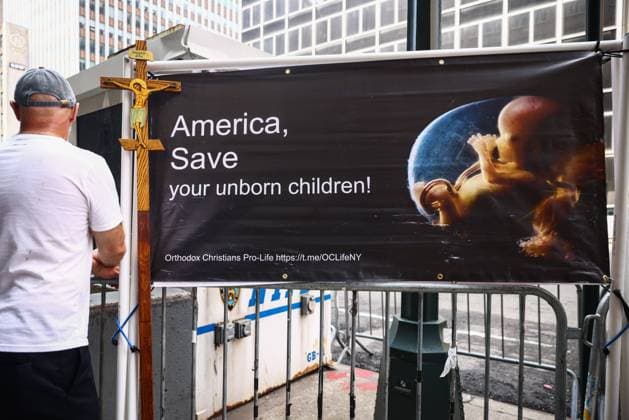 Business And Economy In New York Pro-life demonstration in Manhattan, New York, United States of America, on July 6th, 2024. New York United States  Copyright: xBeataxZawrzelx originalFilename: zawrzel-business240706_nphG3.jpg