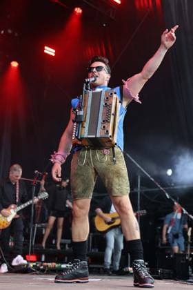 Entertainment Themen der Woche KW27 Entertainment Bilder des Tages 07.07.2024, Klagenfurt, AUT, Unterwegs in Kärnten, Andreas Gabalier - Ostbucht, im Bild Andreas Gabalier, Konzer, *** 07 07 2024, Klagenfurt, AUT, On the road in Carinthia, Andreas Gabalier Ostbucht, in the picture Andreas Gabalier, Konzer,