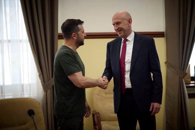 News Themen der Woche KW27 July 7, 2024, Odesa, Odessa Oblast, Ukraine: Ukrainian President Volodymyr Zelenskyy, left, greets the new British Defense Secretary John Healey, right, before the start of bilateral discussions, July 7, 2024 in Odesa, Ukraine. Healey pledged fresh support for Ukraine from the new Labour government in the United Kingdom. Odesa Ukraine - ZUMAp138 20240707_zaa_p138_006 Copyright: xUkrainexPresidency UkrainianxPrex