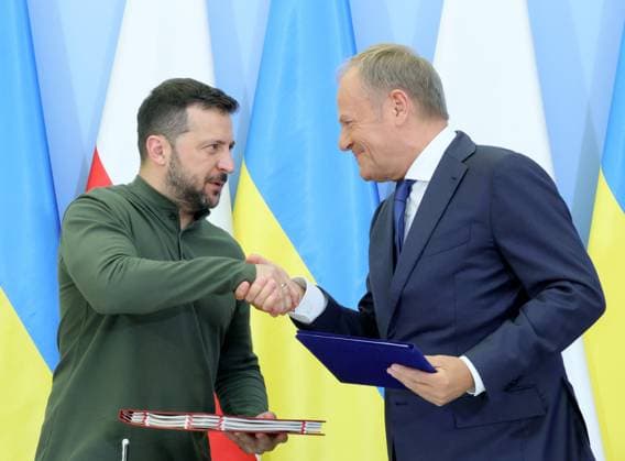 News Themen der Woche KW28 News Bilder des Tages President Volodymyr Zelensky arrived in Warsaw Photo: Adam Burakowski East News, Ukrainian president Volodymyr Zelensky (L) met with Polish Prime Minister Donald Tusk (R), on July 8th 2024 in Warsaw, Poland. EN_01625509_0156 