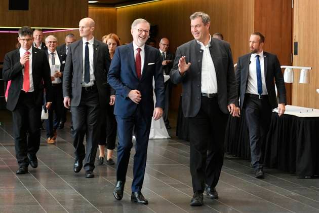 News Themen der Woche KW28 News Bilder des Tages Czech PM Petr Fiala (left) visits Bavaria to meets his counterpart Markus Soder (right) and representatives of Bavarian and Czech border districts, in Cham, Germany, June 8, 2024. (CTKxPhoto MiroslavxChaloupka) CTKPhotoP2024070804001  CTKPhotoP2024070804001