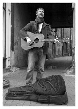 Once - filmstill Glen Hansard in Once EDITORIAL USE ONLY Copyright: xCAP PLFx