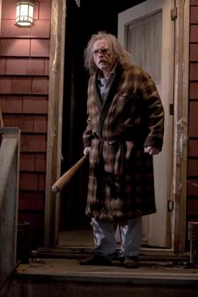 Trick r Treat - filmstill BRIAN COX in Trick r Treat Copyright: xSuppliedxbyxCapitalxPicturesx