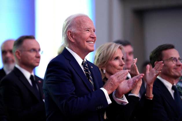 News Themen der Woche KW28 News Bilder des Tages US President Joe Biden and first lady Jill Biden attend the 75th Anniversary of NATO event at the Andrew W. Mellon Auditorium in Washington, DC on Tuesday. July 9, 2024.  WAX20240709203 YurixGripas