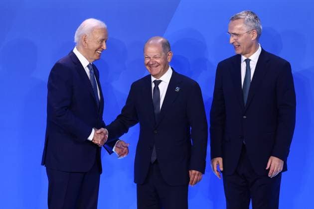 News Themen der Woche KW28 News Bilder des Tages 75th NATO Summit In Washington D.C. President of the United States Joe Biden, Chancellor of Germany Olaf Scholz and Secretary General of NATO Jens Stoltenberg attend Welcome Ceremony during the 75th NATO Summit in the Walter E. Washington Convention Center in Washington, DC, on July 10, 2024. Washington D.C. United States  Copyright: xBeataxZawrzelx originalFilename: zawrzel-75thnato240710_npQc7.jpg