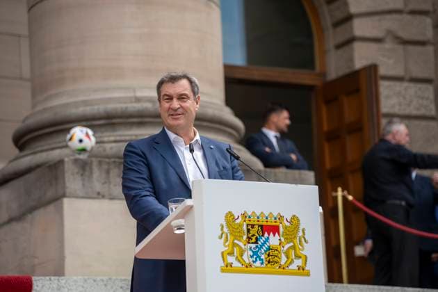 Dr. Markus Söder, Ministerpräsident von Bayern, spricht bei der Ehrung der Ehrenamtlichen Helfer der UEFA Euro 2024 Europameisterschaft in Deutschland in München im unteren Hofgarten.