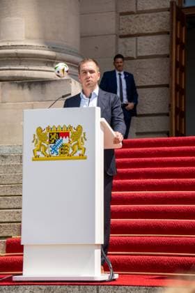 Tunierdirektor der UEFA EURO 2024 Philipp Lahm hält eine Rede bei der Ehrung der Freiwilligen Helfer der EM den Volunteers