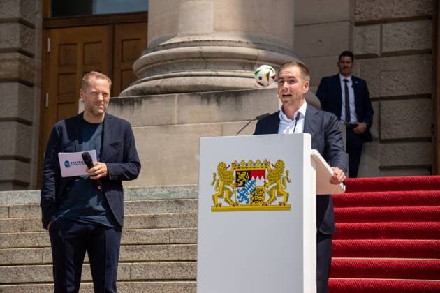Tunierdirektor der UEFA EURO 2024 Philipp Lahm hält eine Rede bei der Ehrung der Freiwilligen Helfer der EM den Volunteers