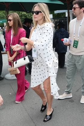 . 12 07 2024. London, United Kingdom. Margot Robbie arriving on day twelve of the Wimbledon Tennis Championships in London.  xStephenxLockx xi-Imagesx IIM-25373-0025