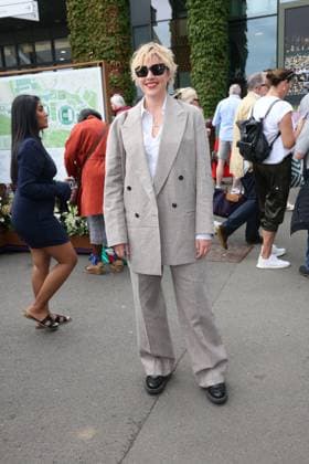 . 12 07 2024. London, United Kingdom. Greta Gerwig arriving on day twelve of the Wimbledon Tennis Championships in London.  xStephenxLockx xi-Imagesx IIM-25373-0040