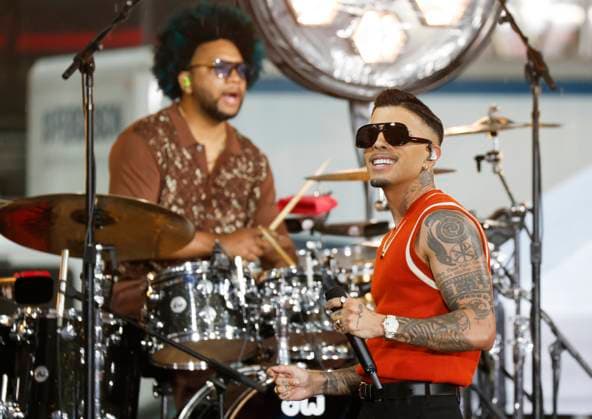 Entertainment Themen der Woche KW28 Entertainment Bilder des Tages Rauw Alejandro performs on the NBC Today Show at Rockefeller Center in New York City on Friday, July 12, 2024.  NYP20240712107 JOHNxANGELILLO