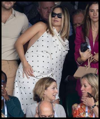 Bilder des Jahres 2024, Entertainment 07 Juli Entertainment Themen der Woche KW28 Entertainment Bilder des Tages . 12 07 2024. London, United Kingdom. A pregnant Margot Robbie and her husband Tom Ackerley in Centre Court on day twelve of the Wimbledon Tennis Championships in London.  xStephenxLockx xi-Imagesx IIM-25373-0117