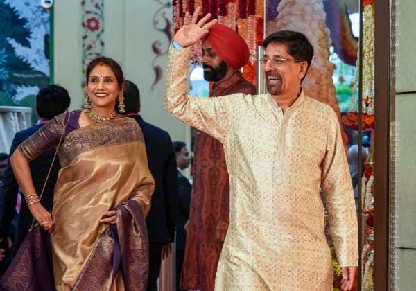 Anant Ambani-Radhika Merchant s wedding Mumbai: Former cricketer K. Srikkanth with his wife Vidya Srikanth arrives to attend Anant Ambani and Radhika Merchant s wedding, in Mumbai, Friday, July 12, 2024. (PTI Photo Kunal Patil)(PTI07_12_2024_000210A) Mumbai Maharashtra India Copyright: x-x (PTI07_12_2024_000210A)