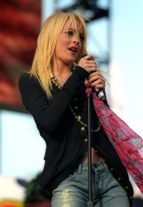 Lindsay Lohan performing at the KIIS FM Wango Tango concert held at Angel s Stadium in Anaheim, California - 15 May 2005 FAM15102 Copyright: xFAMOUS. x 08213786