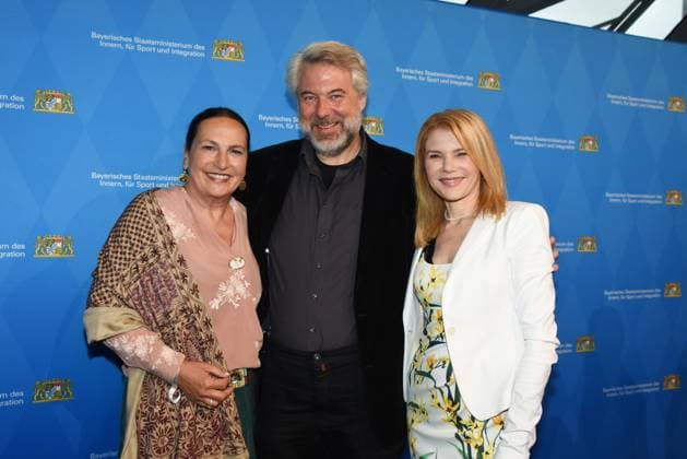 Ursula Maria Burkhart Schauspielerin Dieter Fischer Schauspieler Silke Popp,Schauspielerin Muenchen 13.07.2024 BMW Welt Doppelkegel Bayerischen Engagiertpreis 2024 Verleihung-Ein Abend fuer die unschaetzbar wertvolle Arbeit unserer Ehrenamtlichen in Bayern Muenchen