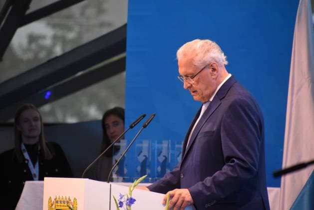 Joachim Herrmann Bayerischer Innenminister-Laudator Muenchen 13.07.2024 BMW Welt Doppelkegel Bayerischen Engagiertpreis 2024 Verleihung-Ein Abend fuer die unschaetzbar wertvolle Arbeit unserer Ehrenamtlichen in Bayern Muenchen