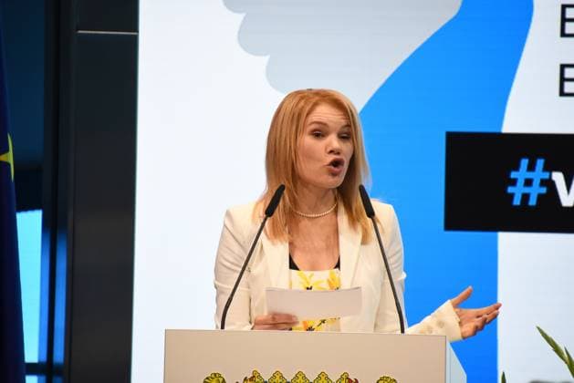Silke Popp, Laudatorin .Schauspielerin die Beauftragte der Bayerischen Staatsregierung fuer das Ehrenamt, Muenchen 13.07.2024 BMW Welt Doppelkegel Bayerischen Engagiertpreis 2024 Verleihung-Ein Abend fuer die unschaetzbar wertvolle Arbeit unserer Ehrenamtlichen in Bayern Muenchen