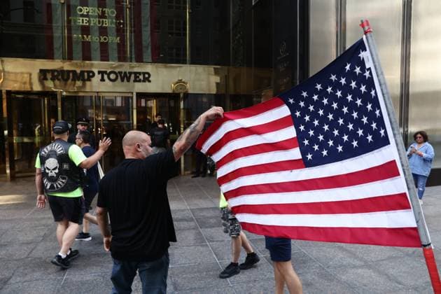 Trump Tower A Day After Donald Trump Injured In Shooting People gather in front of the Trump Tower in New York City on July 14, 2024. On July 13 Donald Trump was injured in a shooting at the campaign rally in Butler, Pennsylvania New York City United States  Copyright: xJakubxPorzyckix originalFilename: porzycki-trumptow240714_npCIe.jpg