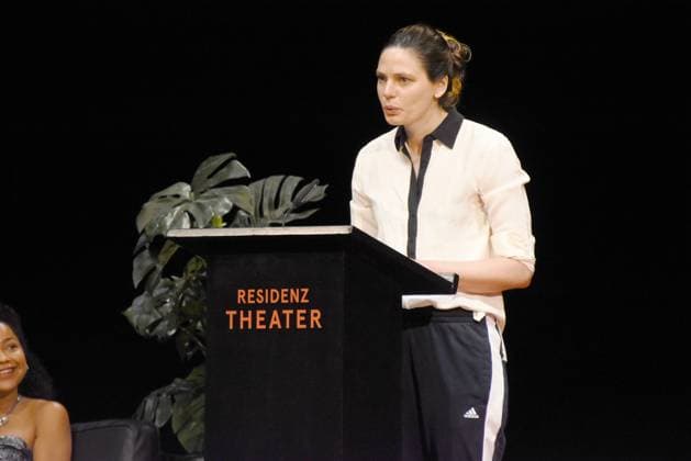 Elsa-Sophie Jach Regisseurin Laudatorin Muenchen 14.07.2024 Residenztheater Die Verleihung des Kurt-Meisel-Preises an Moritz Treuenfels und der beiden Foerderpreise an Isabell Antonia Hoeckel und Vassilissa Reznikoff erfolgt in einer Matinee Muenchen