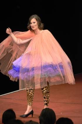 Lena Kettner Moderatorin Muenchen 14.07.2024 Residenztheater Die Verleihung des Kurt-Meisel-Preises an Moritz Treuenfels und der beiden Foerderpreise an Isabell Antonia Hoeckel und Vassilissa Reznikoff erfolgt in einer Matinee Muenchen