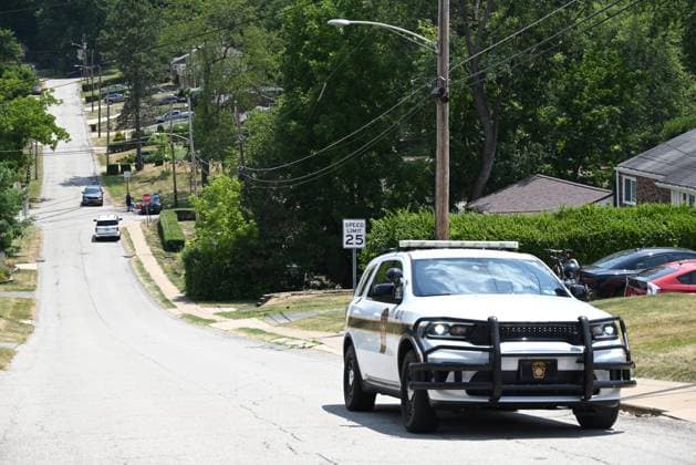 Police Outside Residence Of Suspect Thomas Matthew Crooks, Trump Rally Shooter Police cars are investigating the area outside the residence of Thomas Matthew Crooks, suspected Trump Rally Shooter, in Bethel Park, Pennsylvania, United States, on July 14, 2024. Bomb-making materials are reportedly being found in the home and vehicle of the suspected shooter. In the aftermath of the incident, one rally attendee is dead, two rally attendees are in critical condition, and Former President of the United States Donald J. Trump is suffering from a non-fatal gunshot wound. The shooter is dead after being killed by the United States Secret Service. Bethel Park United States  Copyright: xKylexMazzax originalFilename: mazza-notitle240714_npBna.jpg