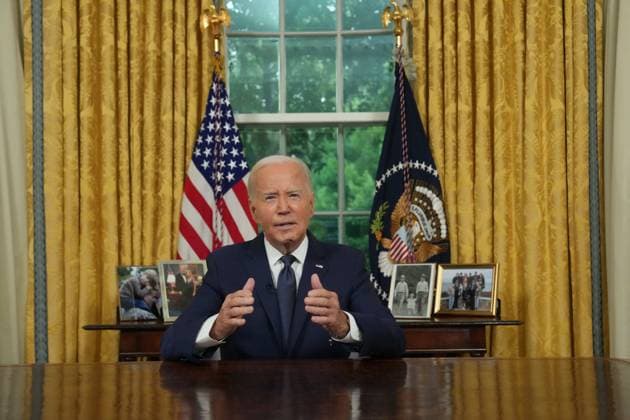 Bilder des Jahres 2024, News 07 Juli News Themen der Woche KW28 News Bilder des Tages Biden Gives Oval Office Address After Assassination Attempt On Trump - Washington President Joe Biden delivers an address to the nation from the Oval Office of the White House in Washington, DC on July 14, 2024. President Joe Biden delivers an address to the nation from the Oval Office of the White House in Washington, DC, USA on July 14, 2024. Biden has called for the temperature of politics to be lowered after the assasination attempt on Donald Trump. Politics must never be a literal Battlefield, God forbid a killing field, he said. Photo by Erin Schaff Pool ABACAPRESS COM Washington DC United States  Copyright: xPool ABACAx