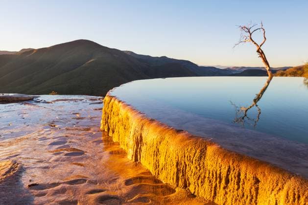 Hierve el Agua, natural hot springs in the Mexican state of Oaxaca ,model released, Symbolfoto