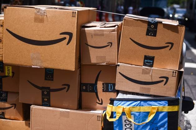 Business And Economy In New York Prime packages are being delivered in Manhattan, New York City, United States of America on July 6th, 2024. New York United States  Copyright: xBeataxZawrzelx originalFilename: zawrzel-business240715_np1VF.jpg