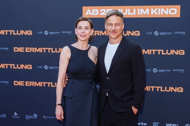 Bilder des Jahres 2024, Entertainment 07 Juli Entertainment Themen der Woche KW 29 Entertainment Bilder des Tages Premiere - Die Ermittlung Christiane Paul und Tom Wlaschiha bei der Premiere zu Die Ermittlung im Zoo Palast am 16.07.2024 in Berlin. *** Premiere of Die Ermittlung Christiane Paul and Tom Wlaschiha at the premiere of Die Ermittlung at Zoo Palast on 16 07 2024 in Berlin Copyright: xEventpressxKochanx