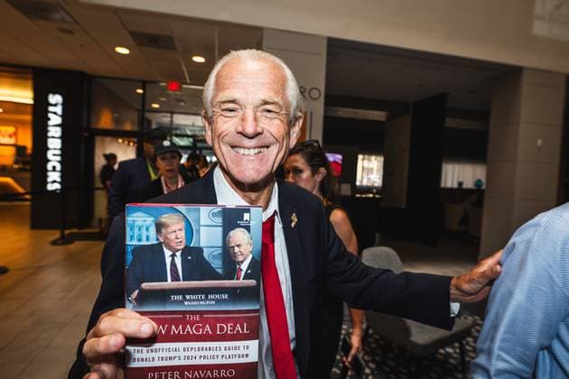 July 17, 2024, Milwaukee, Wisconsin, USA: PETER NAVARRO former Deputy Assistant to former President Trump enters the Hyatt Regency Hotel after being released from federal prison. Milwaukee USA - ZUMAd256 20240717_znp_d256_004 Copyright: xDavexDeckerx