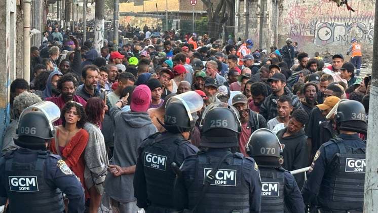 News Bilder des Tages Brasilien, umfangreicher Polizeieinsatz in Cracolandia, Sao Paulo RECORD DATE NOT STATED Police Operation in Cracolandia Sao Paulo (SP), 07 19 2024 - POLICE TRAFFICKERS CRACOLANDIA - Police Carry Out Major Operation in Cracolandia in the central region to identify drug traffickers and people wanted by the courts, this Friday, July 19th in the center of Sao Paulo. (Foto: Oslaim Brito Thenews2 imago images) Police Operation in Cracolandia  Copyright: xOslaimxBritox