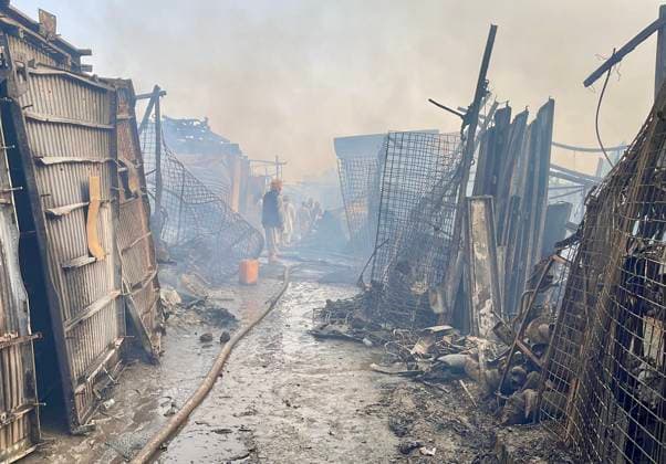 Bilder des Jahres 2024, News 07 Juli News Themen der Woche KW 29 (240720) -- KANDAHAR, July 20, 2024 -- This photo taken on July 19, 2024 shows a fire-hit market in Spin Boldak district, Kandahar province, south Afghanistan. A market caught fire in Spin Boldak district of south Afghanistan s Kandahar province on Friday, causing huge damage, provincial government spokesman Mawlawi Ezam said. (Photo by Xinhua) AFGHANISTAN-KANDAHAR-MARKET FIRE Arghand 