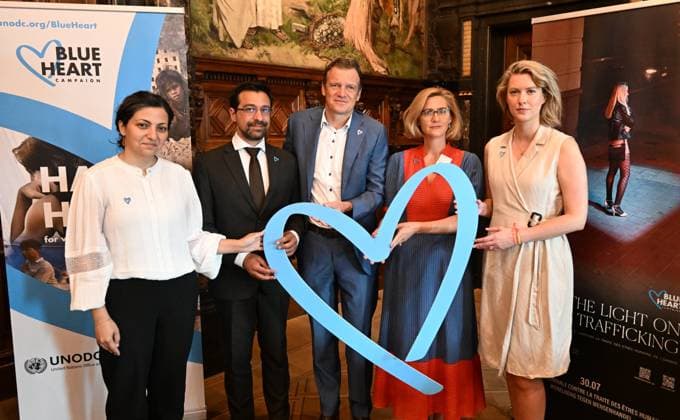 Bilder des Jahres 2024, News 07 Juli News Themen der Woche KW 30 News Bilder des Tages Launch Of The Blue Heart Campaign Antwerpen, Belgium - July 22 : Outgoing Justice Minister Paul Van Tigchelt (Open Vld), Julien Garsany( Representative UNODC ), Marise Habib ( IOM-OIM ), Inge Saris ( Payoke ) and Alderwoman Els Van Doesberg attend the launch of the United Nations Blue Heart campaign, ahead of the World Day Against Human Trafficking. As many as 1 in 3 victims of human trafficking worldwide are children. That is why this year s United Nations campaign focuses on the fight against child trafficking.on July 22, 2024 in Antwerpen, Belgium, 22 07 2024 Antwerpen Belgium  Copyright: xBertxVanxDenxBrouckex