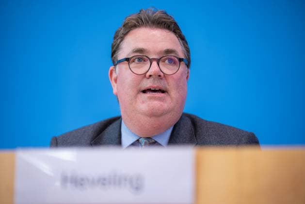 PK: Stärkung der Resilienz des Bundesverfassungsgerichtes Deutschland, Berlin am 23.07.2024: MdB Ansgar Heveling (CDU CSU) bei der Pressekonferenz in der Bundespressekonferenz. *** PK Strengthening the resilience of the Federal Constitutional Court of Germany, Berlin on 23 07 2024 MdB Ansgar Heveling CDU CSU at the press conference in the Federal Press Conference