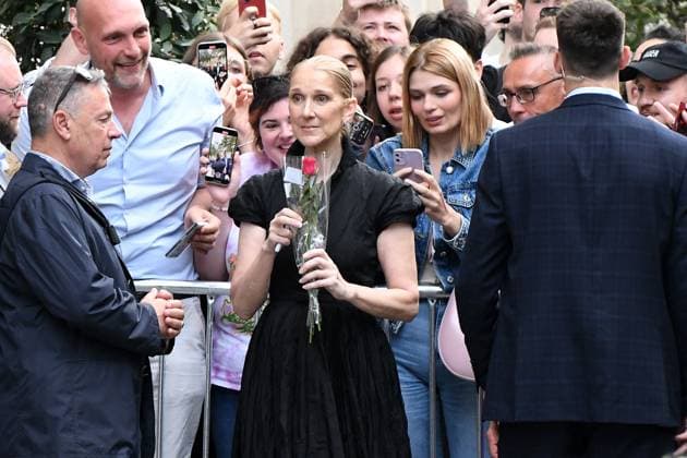 Entertainment Themen der Woche KW 30 Entertainment Bilder des Tages Celine Dion unterwegs in Paris CÃ line Dion Ã la sortie de lhÃ tel Royal Monceau Ã Paris avant louverture des Jeux Olympiques JO de Paris 2024 CÃ line Dion Ã la sortie de lhÃ tel Royal Monceau Ã Paris avant louverture des Jeux Olympiques JO de Paris 2024, in Paris, France, July 24, 2024 CÃ line Dion leaving the Royal Monceau hotel in Paris before the opening of the Paris 2024 Olympic Games JO , in Paris, France, July 24, 2024 Paris France  Copyright: xAgence BestimagexAgence Bestimagex
