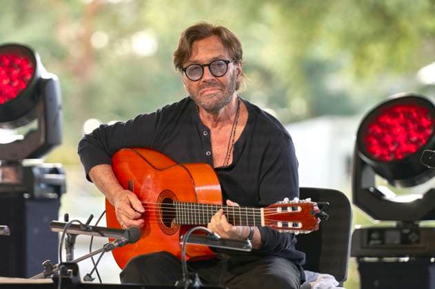 Entertainment Themen der Woche KW 30 Entertainment Bilder des Tages Al Di Meola live beim Sommerfestival 2024 unter dem Motto Beats, Bands und Beach in der Autostadt. Wolfsburg, 24.07.2024 *** Al Di Meola live at the 2024 Summer Festival under the motto Beats, Bands and Beach in the Autostadt Wolfsburg, 24 07 2024 Foto:xU.xStammx xFuturexImagex meola_4720