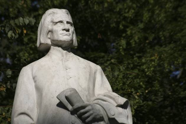 This monument to Franz Liszt stands in Weimar in the park on the Ilm (Goeth Park) . It was created by the Munich sculptor Hermann cock in 1902 Copyright: imageBROKER MartinaxBerg ibxiqx10381831.jpg